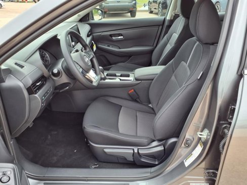 New 2025 Nissan Sentra SV w/ Trunk Package image 12