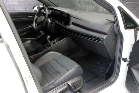 Used 2022 Volkswagen Golf R image 42