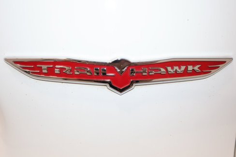 Used 2019 Jeep Cherokee Trailhawk image 36