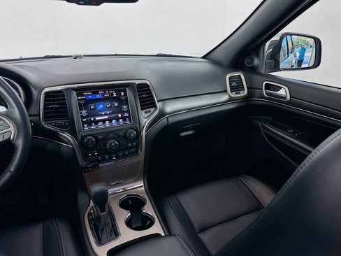 Used 2016 Jeep Grand Cherokee Limited image 24