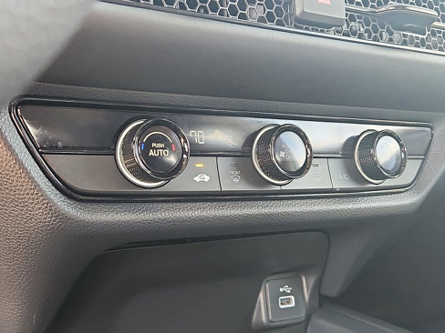 Used 2025 Honda HR-V LX image 17