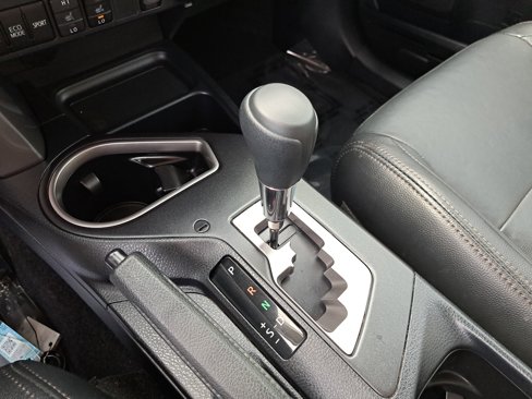 Used 2018 Toyota RAV4 XLE image 27
