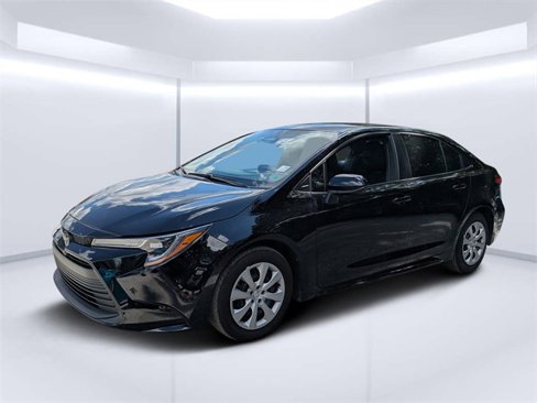 Used 2024 Toyota Corolla LE image 7