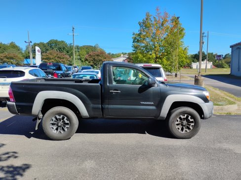 Used 2005 Toyota Tacoma 4x4 Regular Cab image 2