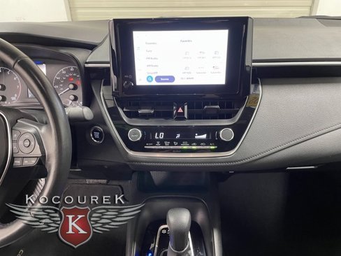Used 2024 Toyota Corolla SE image 16