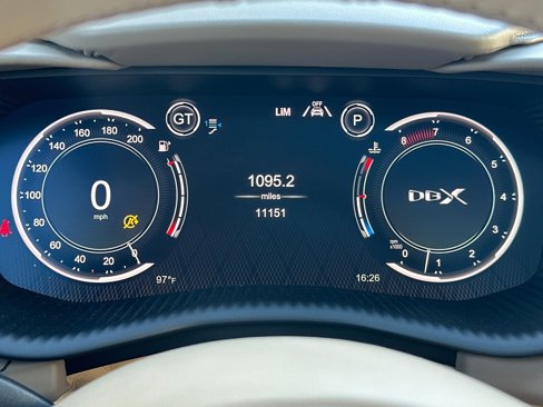 Used 2021 Aston Martin DBX image 6