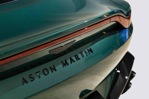 New 2025 Aston Martin V8 Vantage Coupe image 7