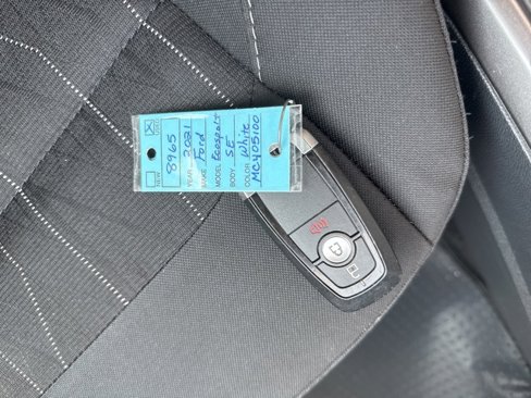 Used 2021 Ford EcoSport SE w/ SE Convenience Package image 19