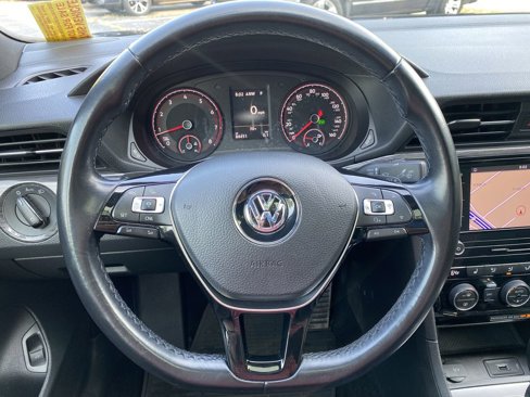 Used 2021 Volkswagen Passat 2.0T R-Line image 22