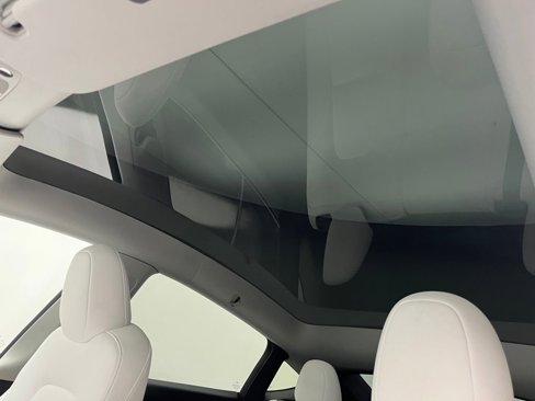 Used 2023 Tesla Model Y Performance image 24