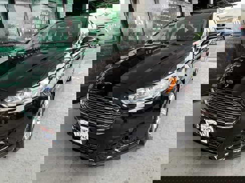 Used 2015 Ford Fusion Energi Titanium image 3