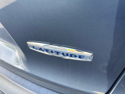 Used 2019 Jeep Cherokee Latitude Plus image 5