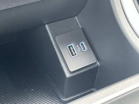 Used 2024 Ford Edge SE w/ Black Appearance Package image 25