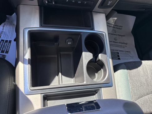Used 2015 RAM 3500 SLT w/ Luxury Group image 26