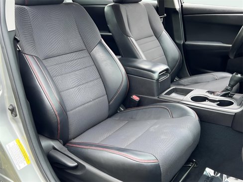 Used 2016 Toyota Camry SE image 13