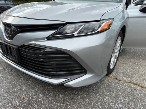 Used 2018 Toyota Camry LE image 30