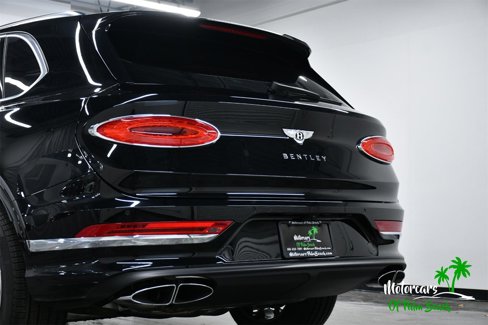 Used 2022 Bentley Bentayga image 57
