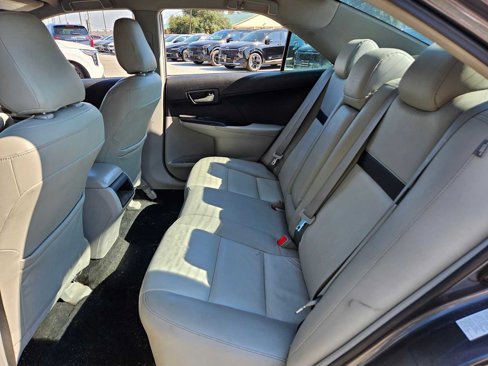 Used 2013 Toyota Camry L image 15