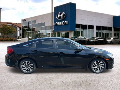 Used 2018 Honda Civic EX image 6