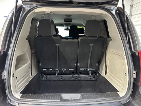 Used 2020 Dodge Grand Caravan SE w/ UConnect Hands-Free Group image 22