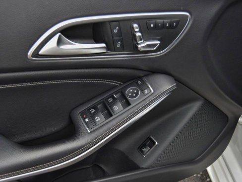 Used 2019 Mercedes-Benz CLA 250 image 18