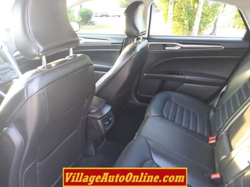 Used 2016 Ford Fusion SE w/ Equipment Group 202A image 23