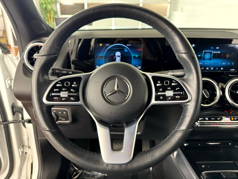 Used 2022 Mercedes-Benz GLB 250 4MATIC image 19