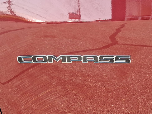 Used 2022 Jeep Compass Latitude image 31