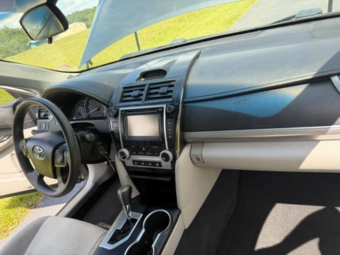 Used 2012 Toyota Camry LE image 16