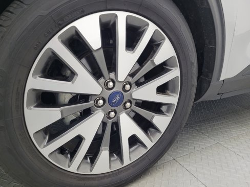 Used 2020 Ford Escape Titanium image 31
