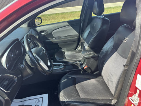 Used 2013 Chrysler 200 Limited w/ Sun/Sound Group image 9