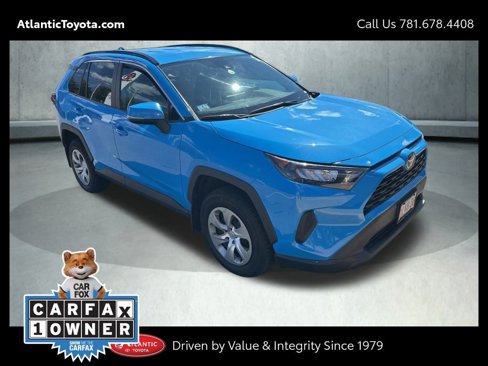Used 2020 Toyota RAV4 LE image 1