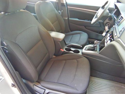 Used 2019 Hyundai Elantra SEL image 15