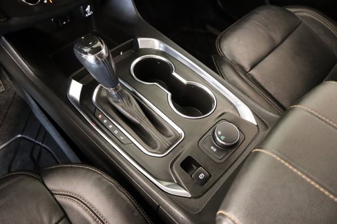 Used 2018 Chevrolet Traverse LT image 9