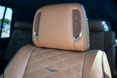 Used 2022 Cadillac Escalade ESV Premium Luxury image 38