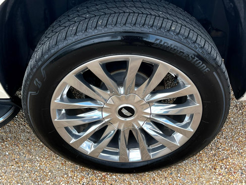 Used 2007 Cadillac Escalade EXT w/ Information Package image 14