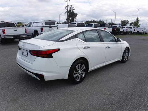 Used 2021 Nissan Altima 2.5 S image 2