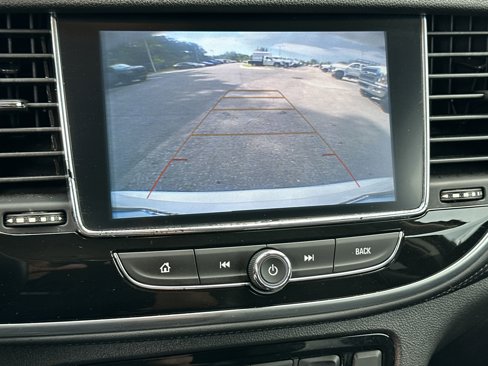 Used 2020 Buick Encore Preferred w/ Safety Package image 25