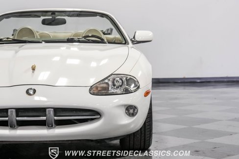 Used 1998 Jaguar XK8 Convertible image 20