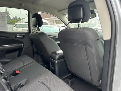 Used 2016 Dodge Journey SE w/ Flexible Seating Group image 13