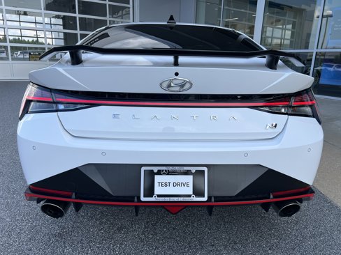 Used 2023 Hyundai Elantra N image 9