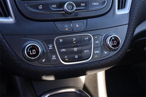 Used 2024 Chevrolet Malibu LT image 16