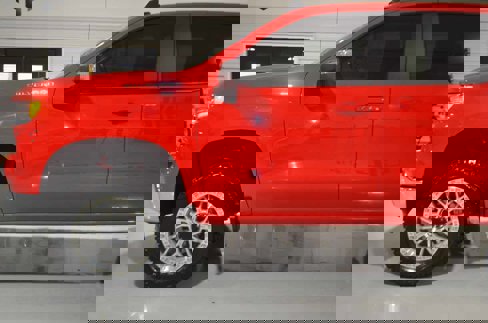 Used 2025 Chevrolet Silverado 1500 LT image 5