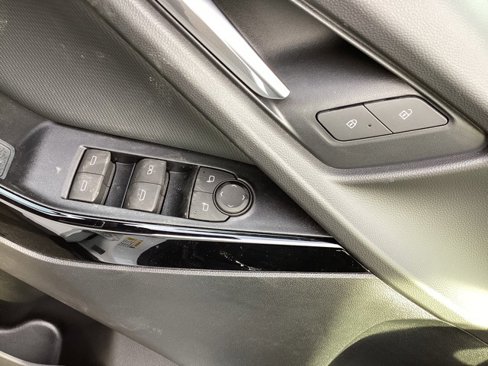 New 2025 Chevrolet Equinox LT image 5