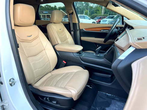 Used 2017 Cadillac XT5 Platinum w/ Driver Assist Package image 74