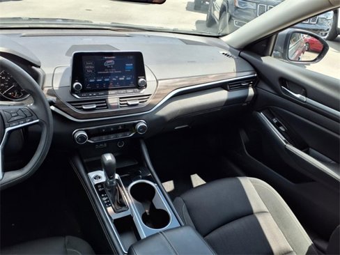 Used 2023 Nissan Altima 2.5 SV image 13