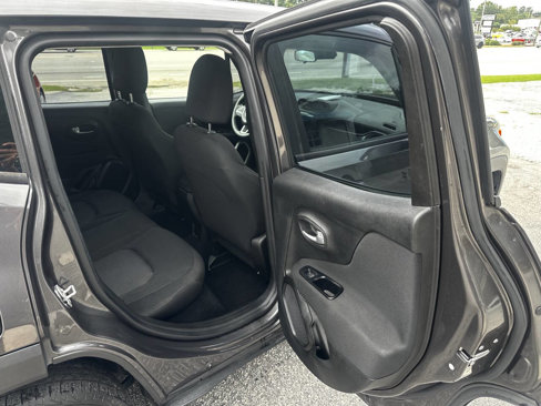 Used 2019 Jeep Renegade Sport w/ UConnect 7.0 Group image 16