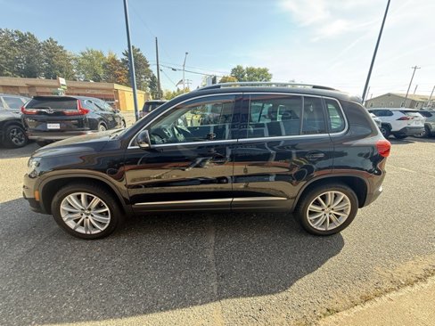 Used 2016 Volkswagen Tiguan SE image 4