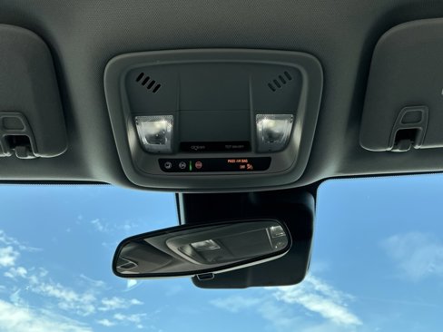 Used 2022 Chevrolet Malibu LT image 39