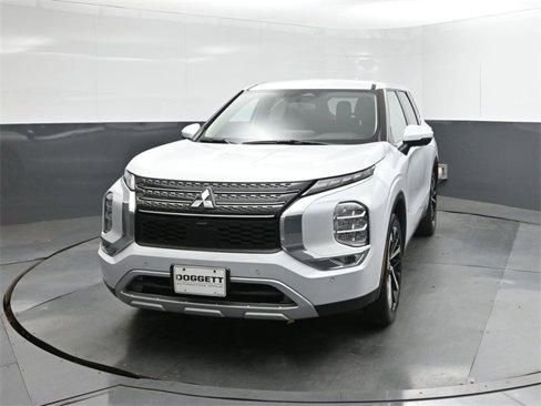 Used 2024 Mitsubishi Outlander SE image 30